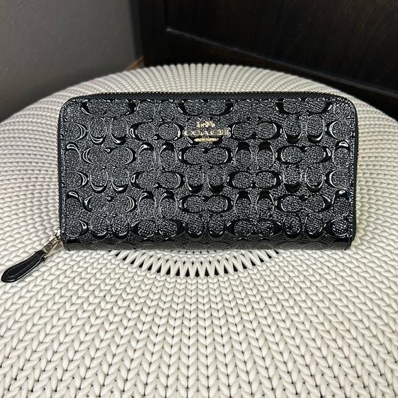 Coach Zip Around F54805 Wallet - Picture 1 of 9